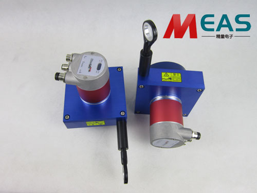 拉線位移編碼器在電源接通后的短時間內勿使用 拉線位移編碼器在電源接通后的短時間內勿使用