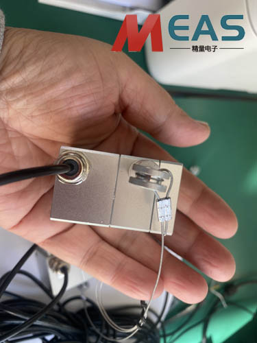 拉繩位移編碼器通過計(jì)數(shù)設(shè)備來知道其位置 拉繩位移編碼器通過計(jì)數(shù)設(shè)備來知道其位置
