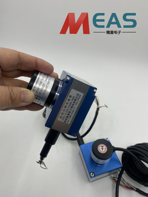 拉線位移編碼器提供準確可靠的位置反饋 拉線位移編碼器提供準確可靠的位置反饋